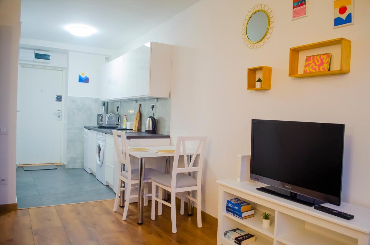 Sweet Life Apartment Next To Metro Station Varsóvia Exterior foto